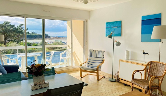 Sea view apartment, Pink Granite Coast