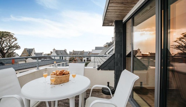 Seaview Duplex with Terrace in Le Conquet