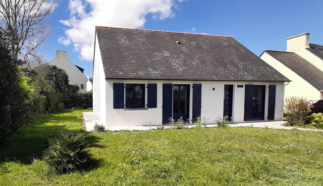 Single-storey house with enclosed garden