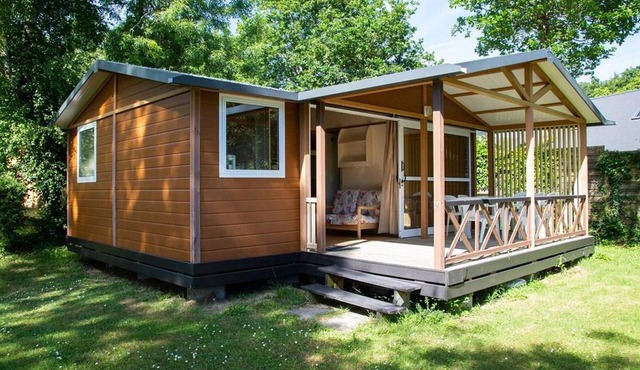 Spacious Chalet with Terrace in Bénodet, 3 Bedrooms, 6 Pers.