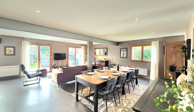 Spacious family home near Vannes, Terémer
