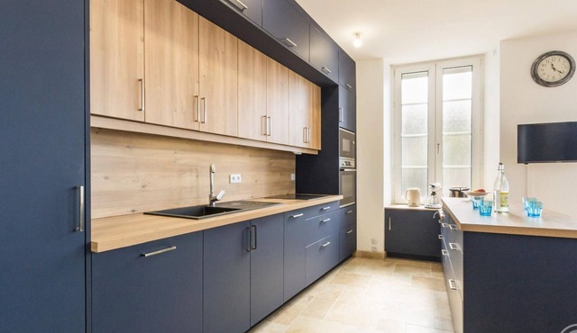 Spacious house, pets accepted - 12 guests