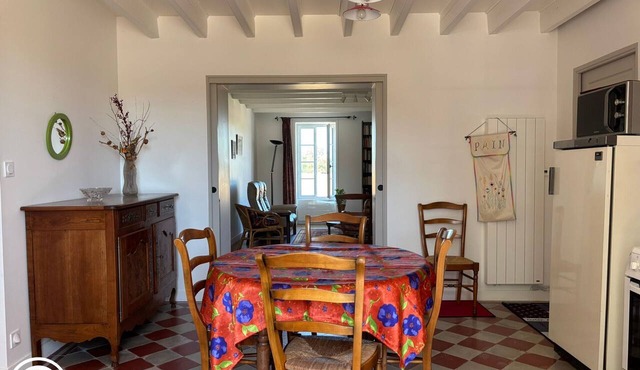 Spacious house near Marais Poitevin