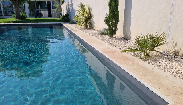 Spacious villa with large pool and gardens, sleeps 6 to 12