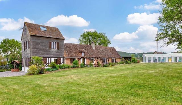 Stunning home in Grandmesnil