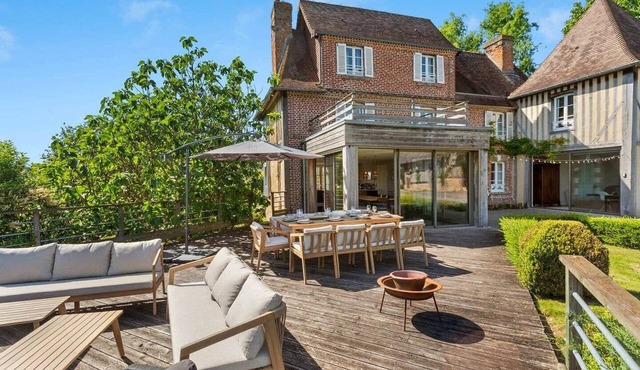 Stunning Norman Manor, 2 Hours from Paris