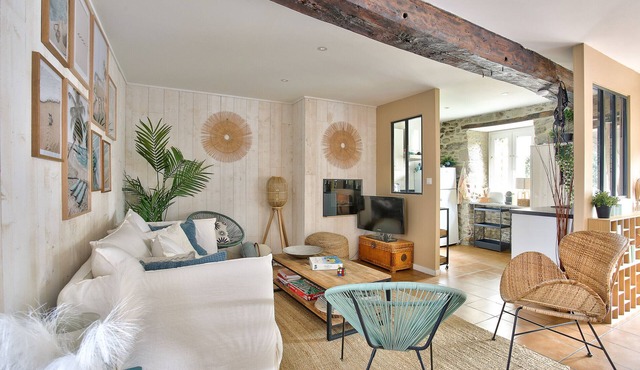 Superb house for 6, beach 400 m away