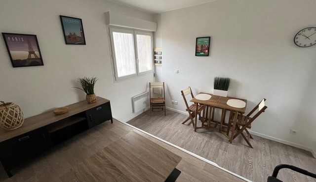 T2 fully renovated Angers near tramway