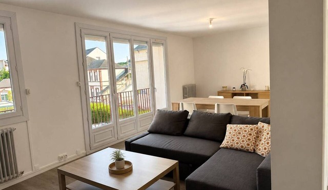 The Banks of the Iton Downtown 3 bedrooms 2 bathrooms