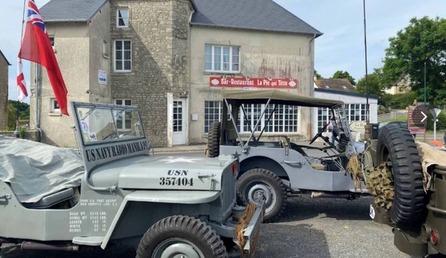 "The Suckling Magpie" at OMAHA BEACH - studio
