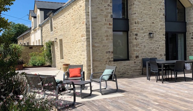 Typical Golfe du Morbihan house with large garden