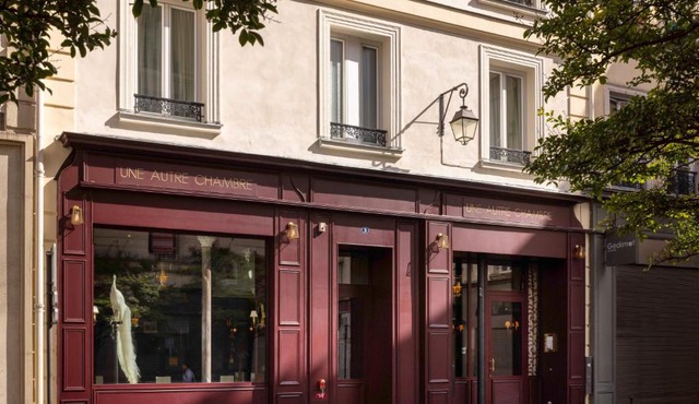 UNE AUTRE CHAMBRE