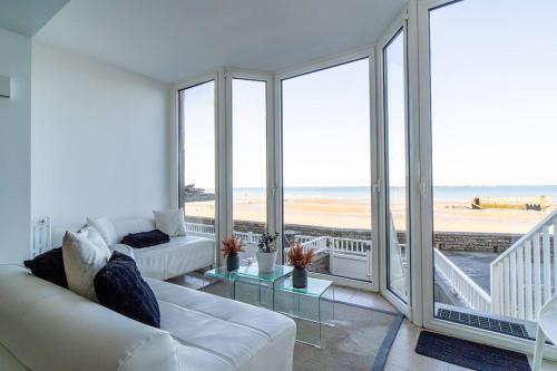 Villa Bellevue with panoramic sea view