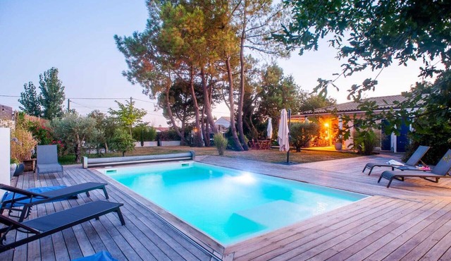 Villa Hautes Mers, heated pool & large garden