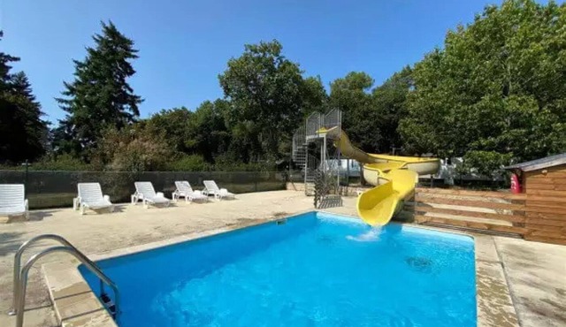 ZEcamping 3 étoiles animé piscine chauffée mobil-home TV 27m2 4 pers