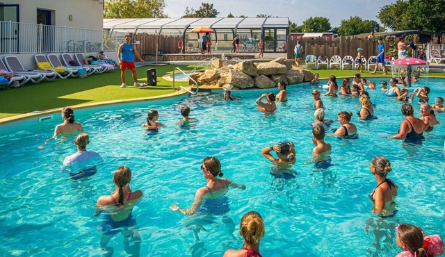 ZEcamping 4 étoiles parc aquatique pet friendly animations locatif TV