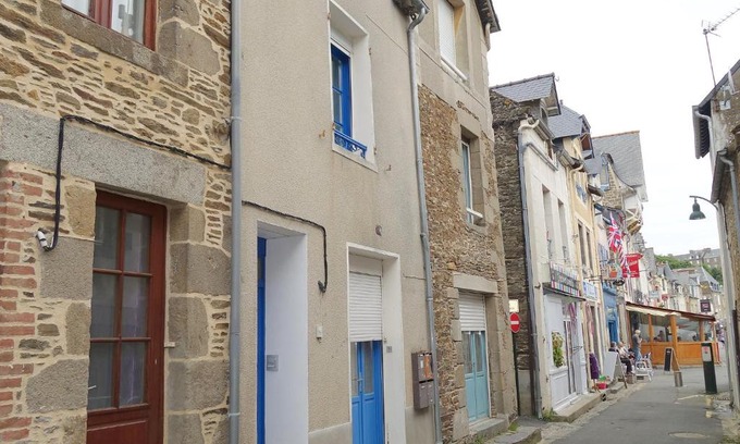 Cancale Apartment | Apartment Le Vieux Port by Interhome