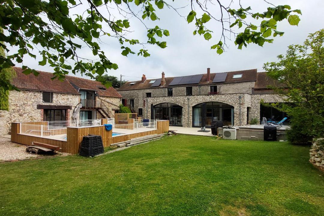 Perdreauville House | La Picardière
