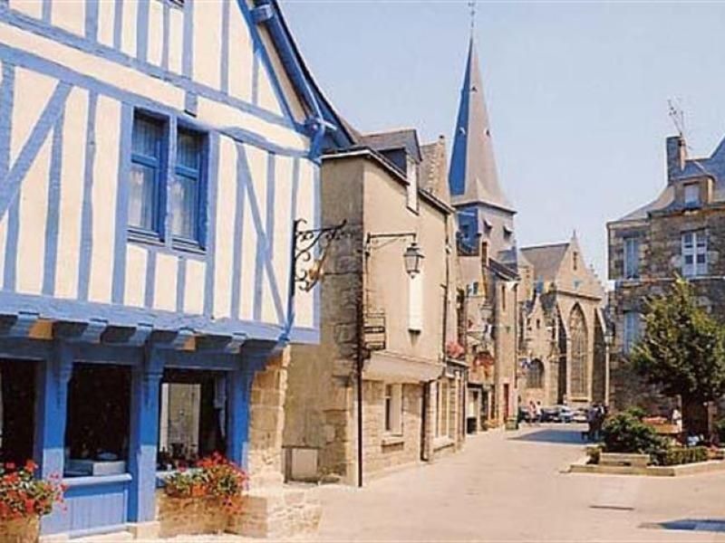 Photo of Buildings in Clis