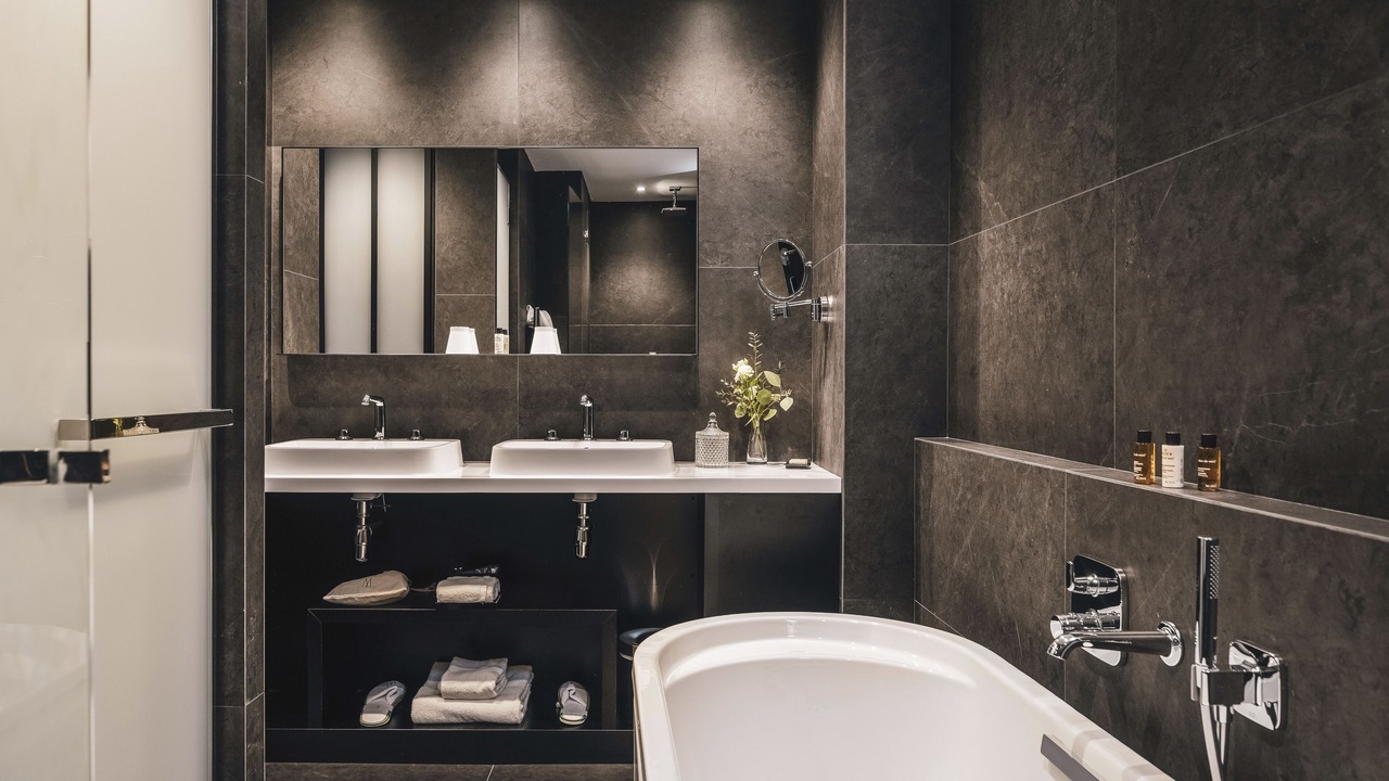 Photo of Bathroom in Centre