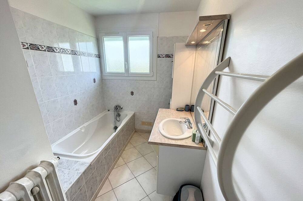 Photo of Bathroom in Donville-les-Bains