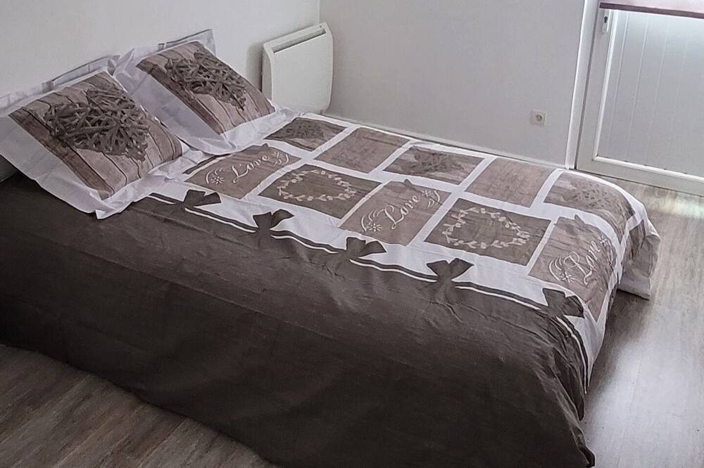 Photo of Bedroom in Livarot