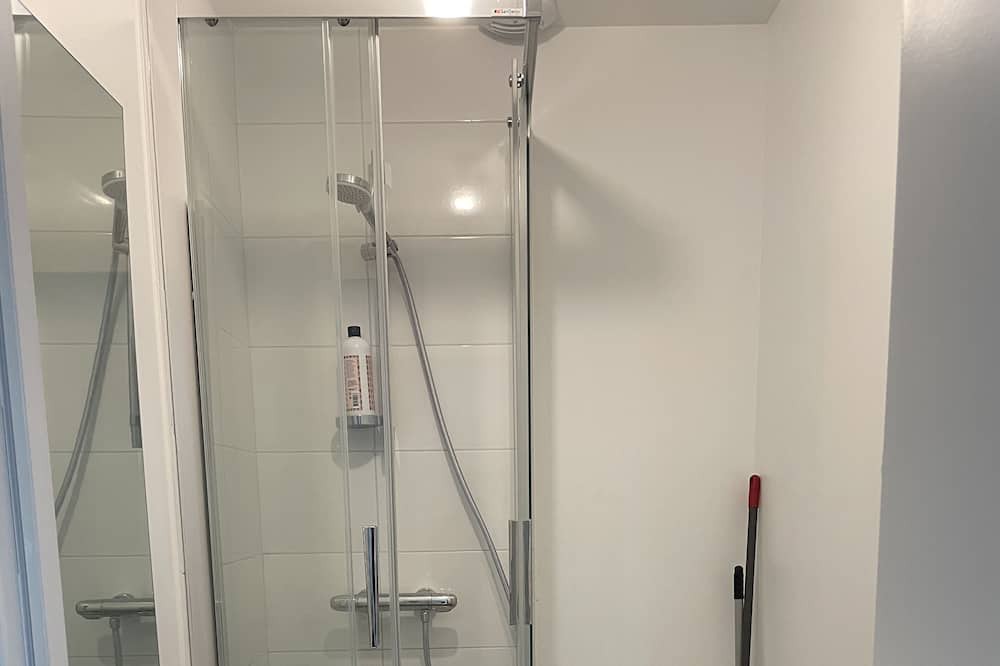 Photo of Bathroom in Caen City Centre