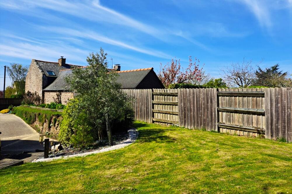 Photo of Outdoor in Saint-Meloir-des-Ondes