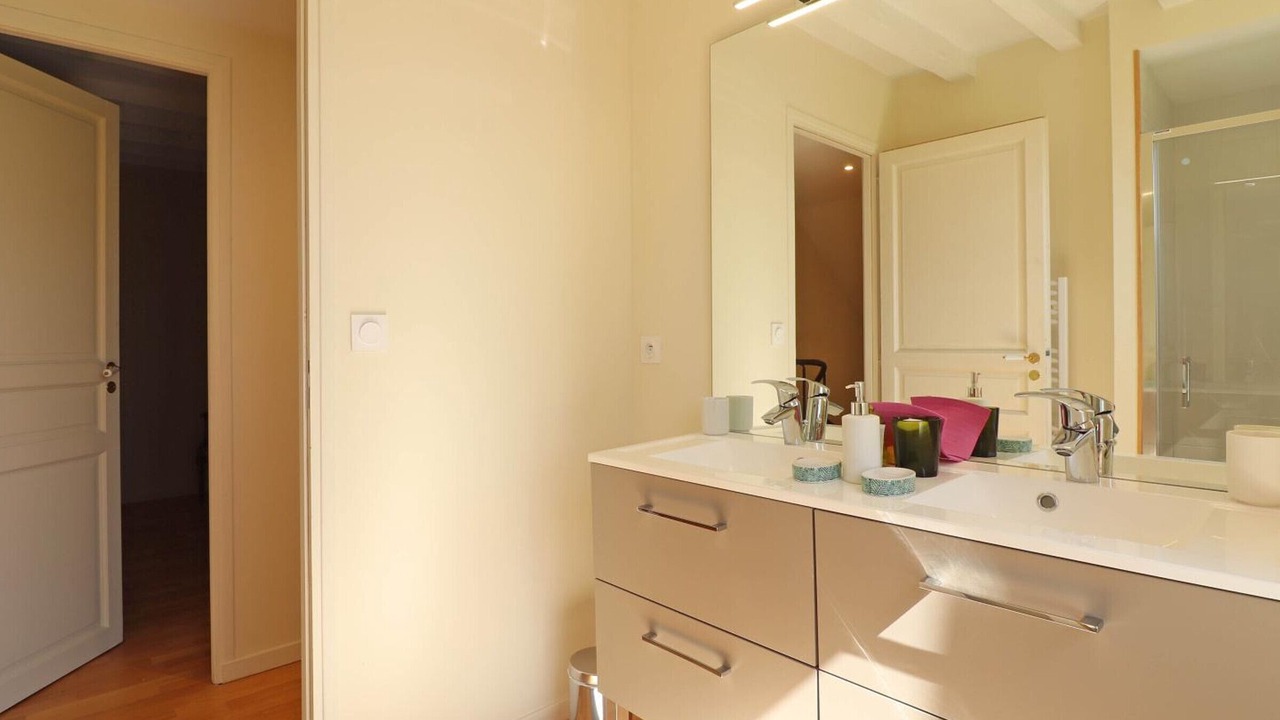 Photo of Bathroom in Neuvy-au-Houlme
