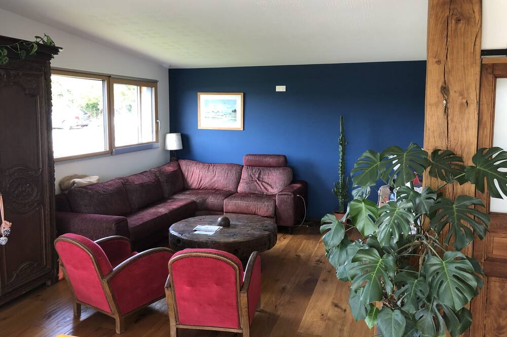Photo of Livingroom in Surzur