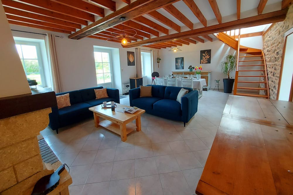 Photo of Livingroom in Saint-Georges-le-Flechard