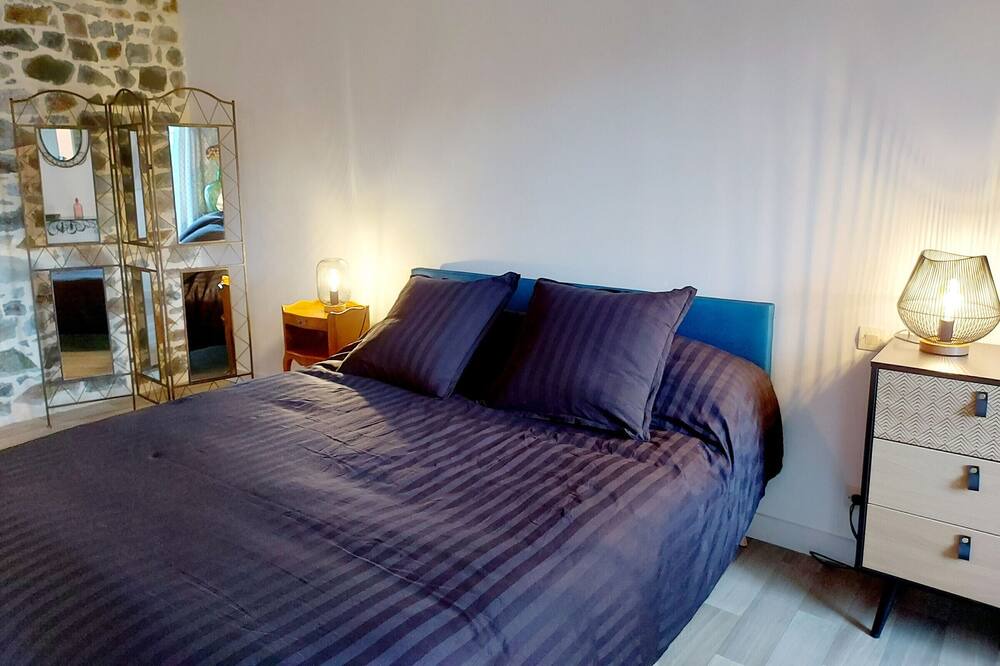 Photo of Bedroom in Saint-Georges-le-Flechard