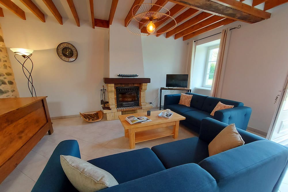Photo of Livingroom in Saint-Georges-le-Flechard