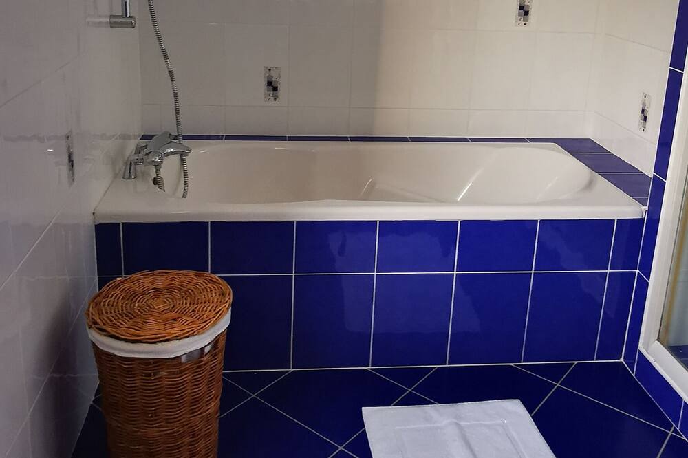Photo of Bathroom in Breville-sur-Mer