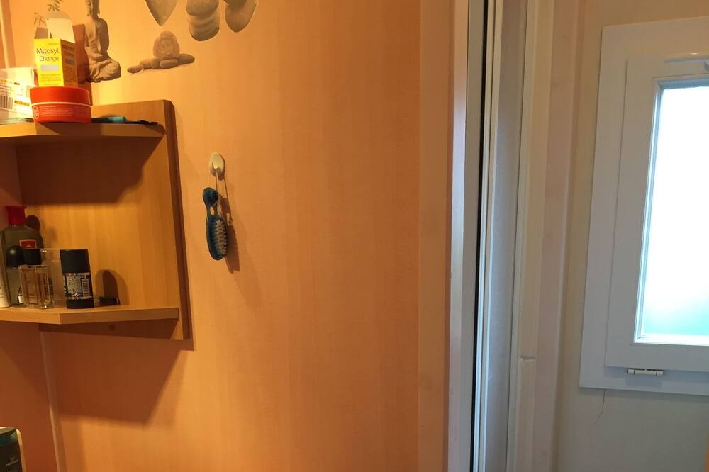 Photo of Bathroom in Grandcamp-Maisy