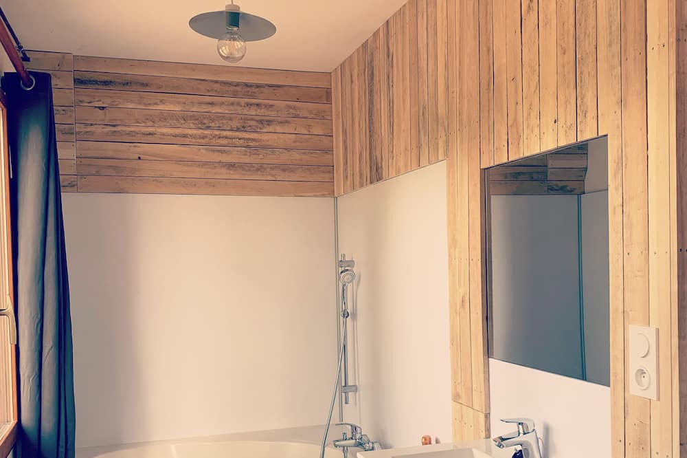 Photo of Bathroom in Nort-sur-Erdre