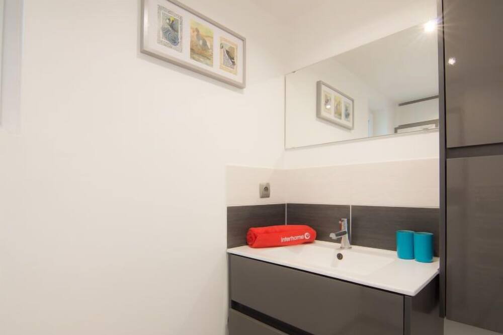 Photo of Bathroom in Dinard