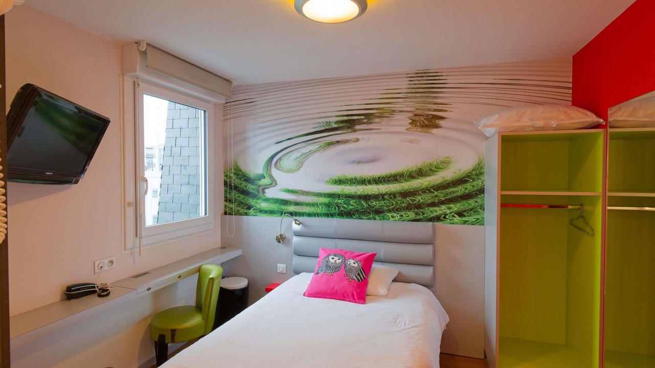 Photo of Bedroom in Saint-Brieuc