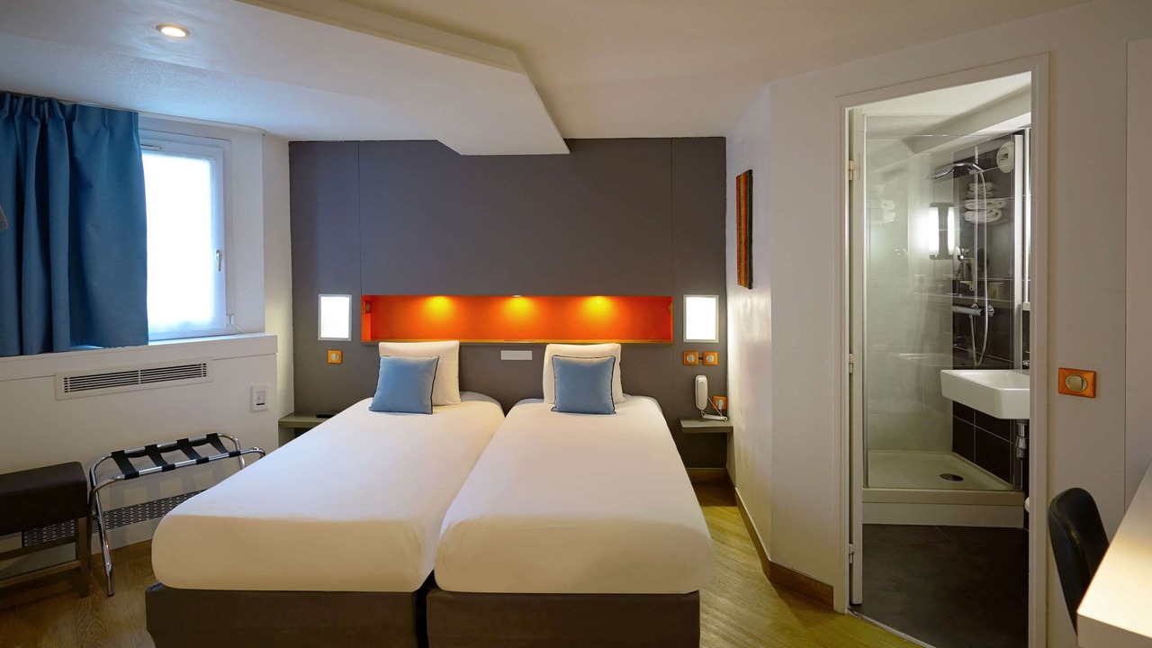 Photo of Bedroom in Guyancourt
