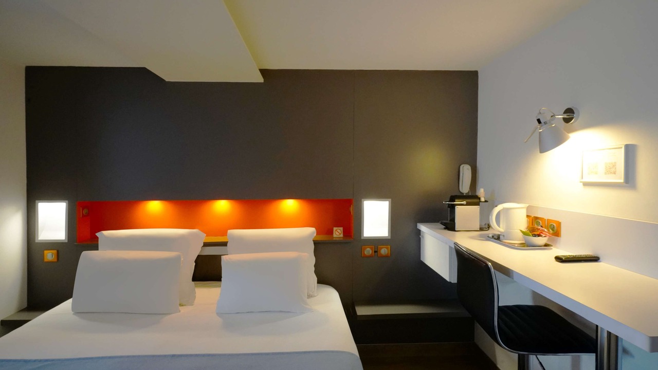 Photo of Bedroom in Guyancourt