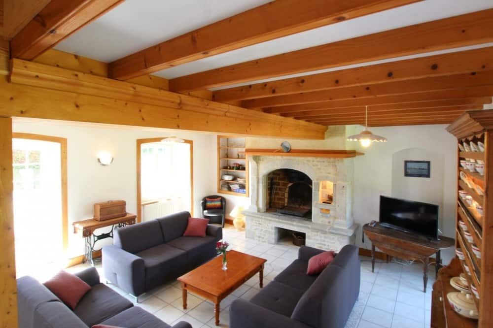 Photo of Livingroom in Gonneville-le-Theil