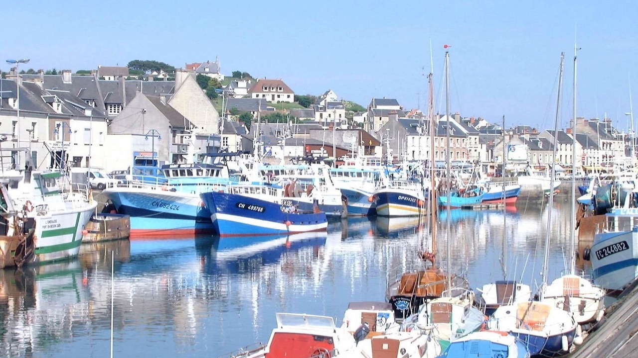 Photo of Others in Port-en-Bessin-Huppain