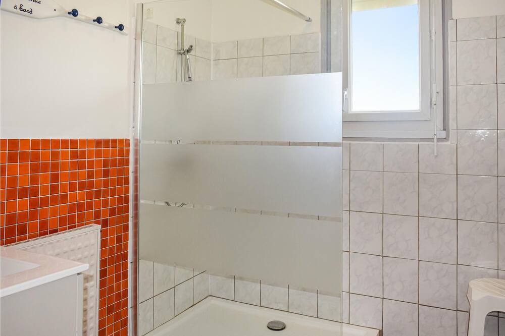 Photo of Bathroom in Paimpol