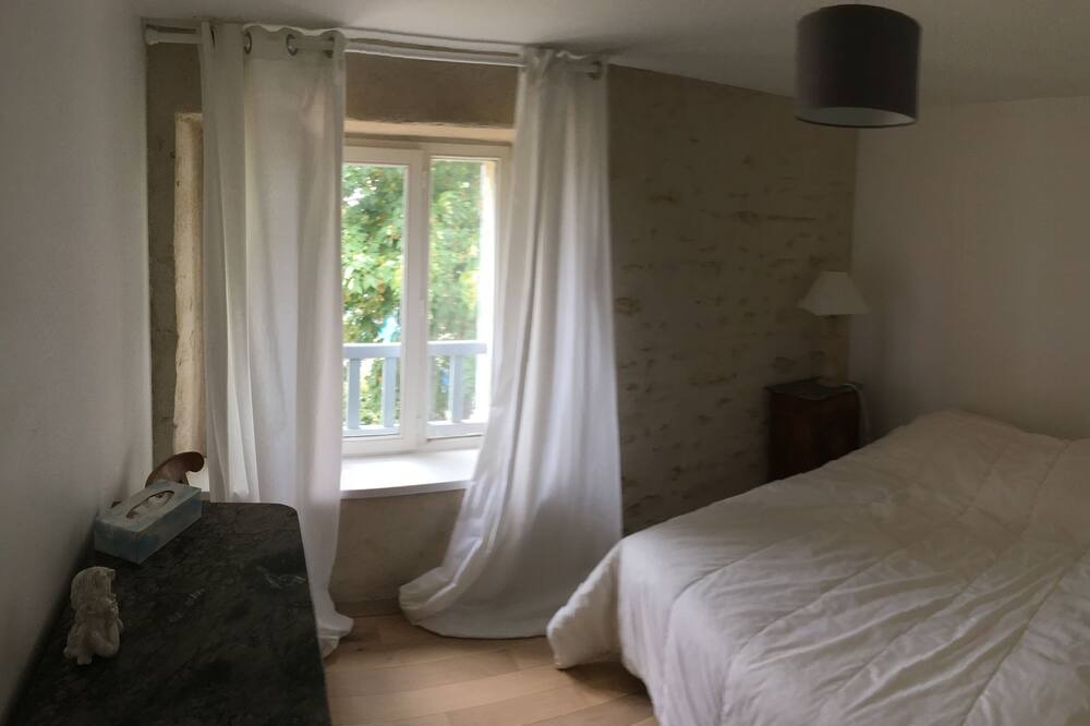 Photo of Bedroom in Larmor-Baden