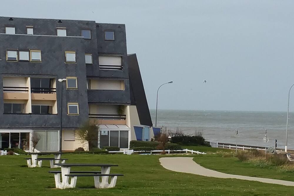 Photo of Outdoor in Bernieres-sur-Mer