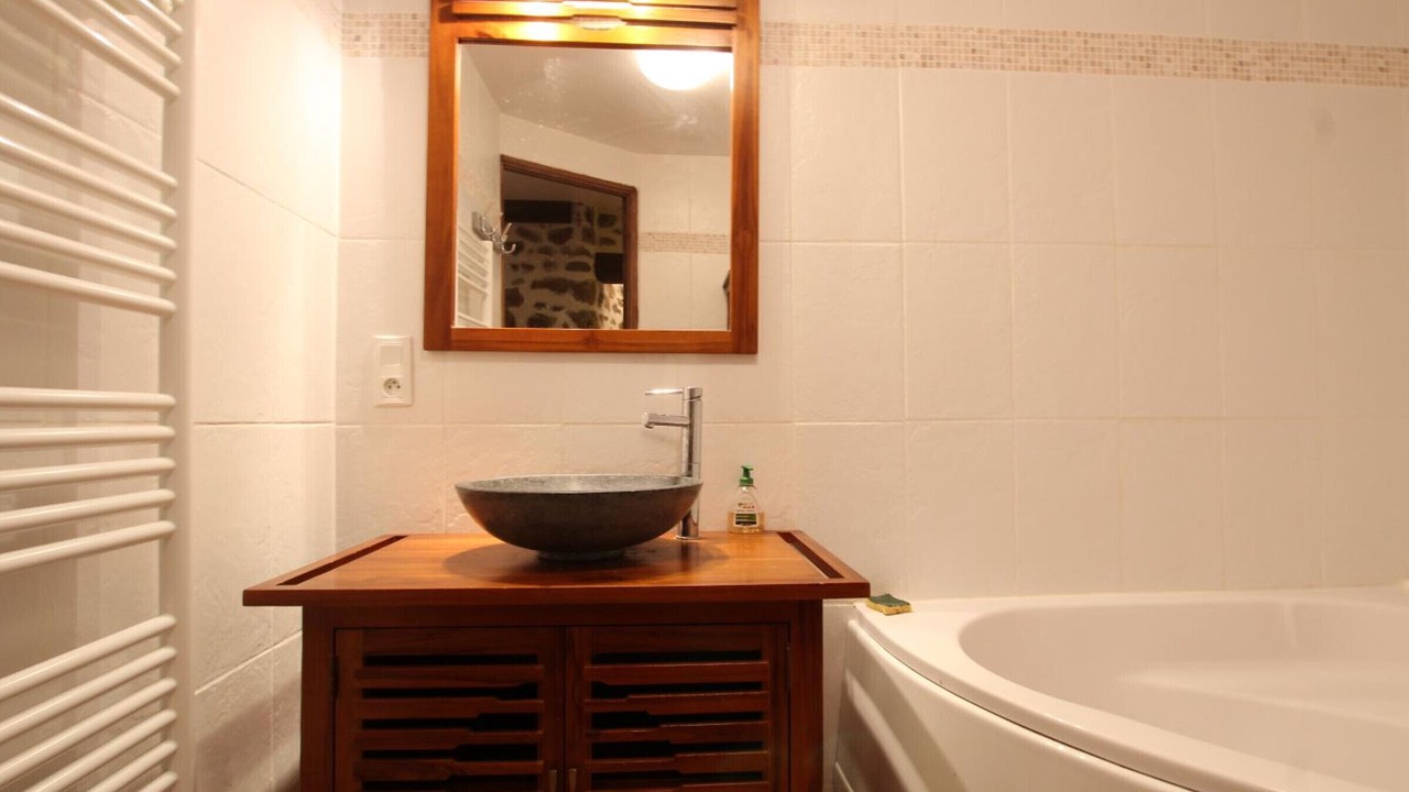 Photo of Bathroom in Tourville-sur-Sienne