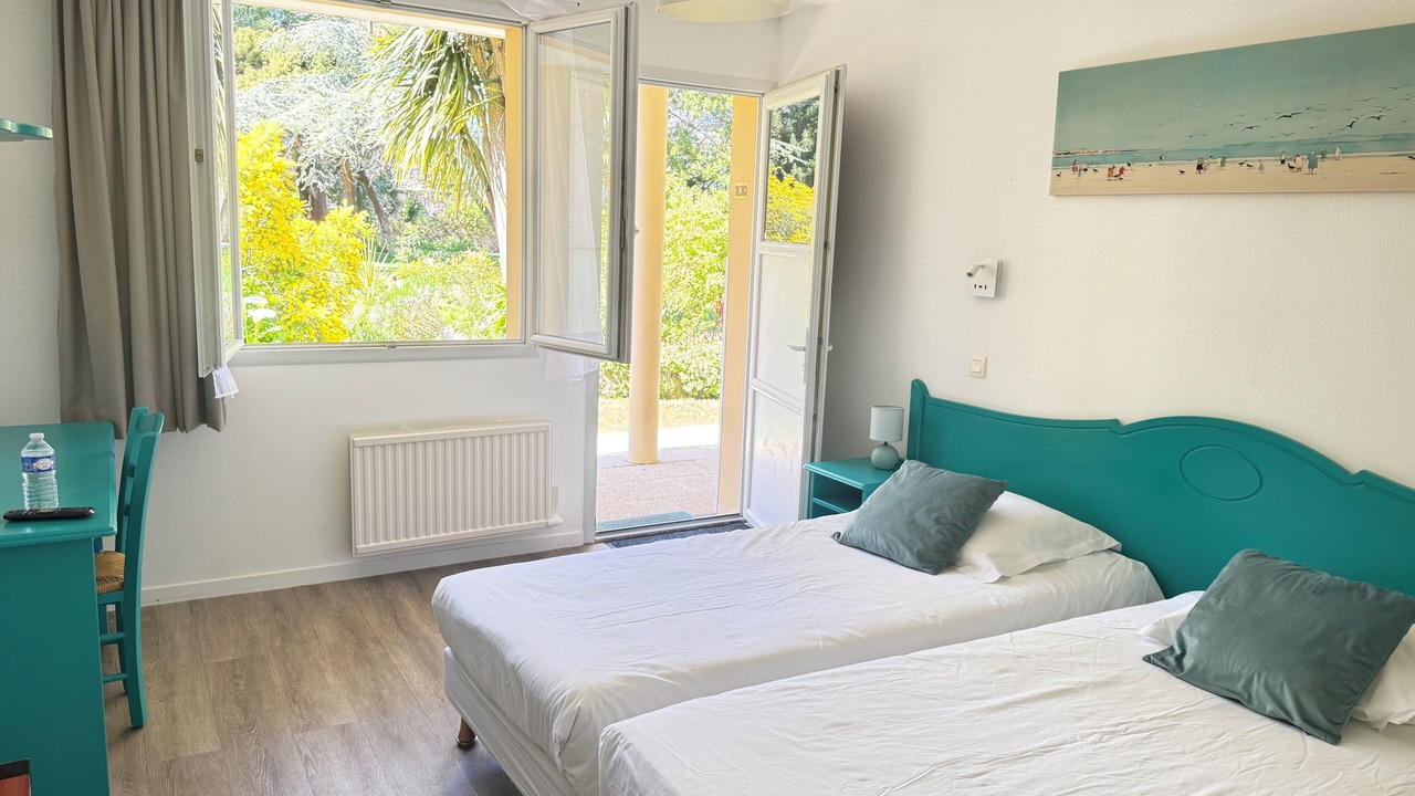 Photo of Bedroom in Quettehou