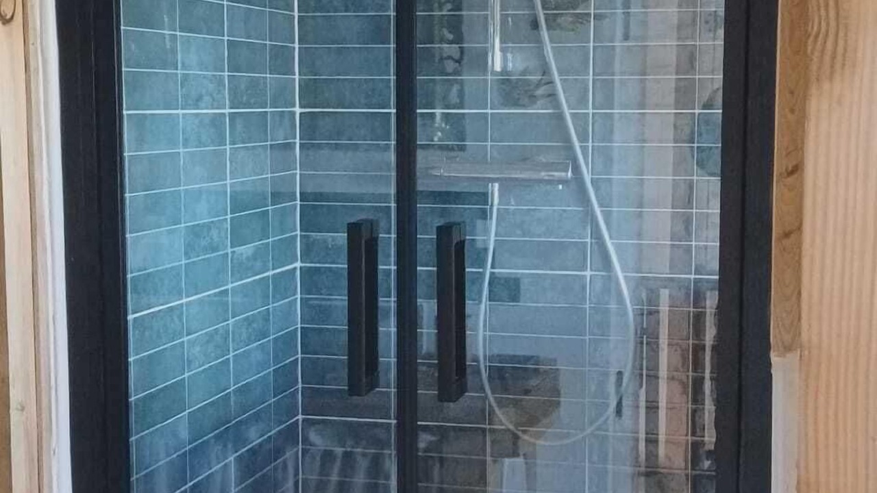 Photo of Bathroom in Mandeville-en-Bessin