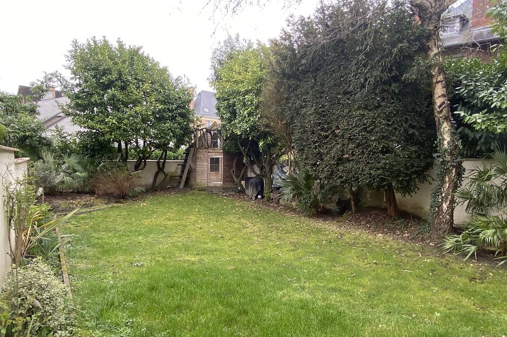 Photo of Outdoor in Le Chesnay