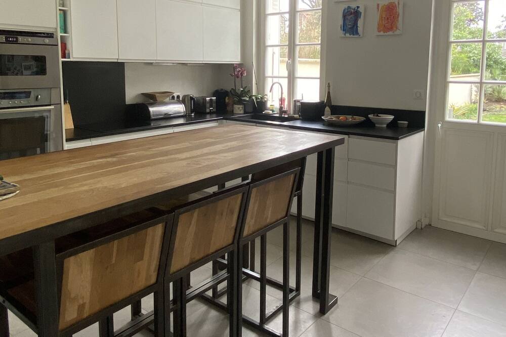 Photo of Kitchen in Le Chesnay